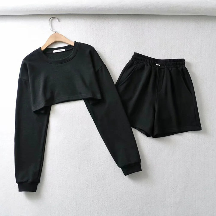 Kvinnors avslappnad crop top och shorts set Mirla-Eva Jonsson