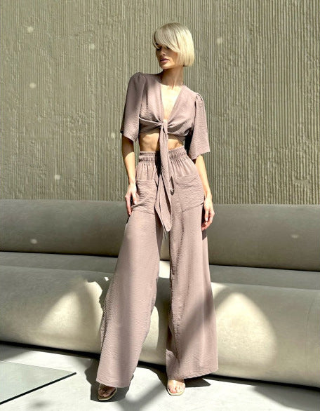 Kvinnors avslappnad crop top och vida högmidjade byxor set Mirla-Eva Jonsson