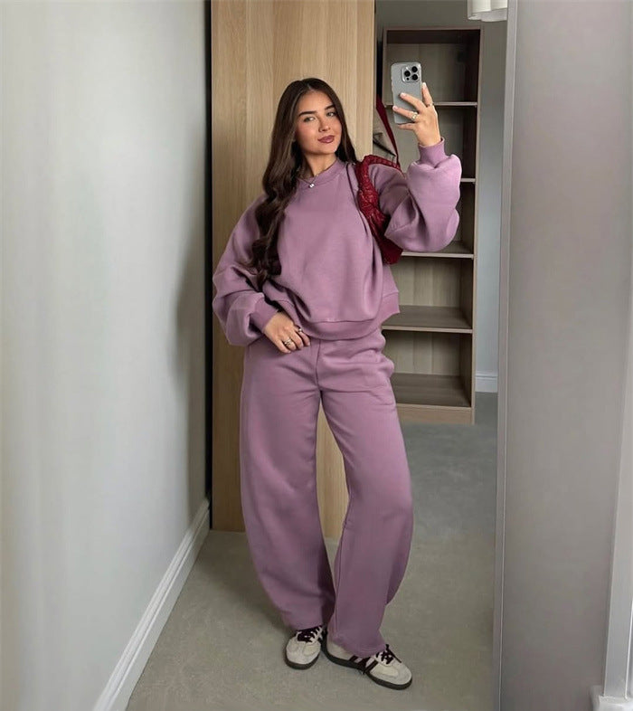 Kvinnors avslappnad crop top och vida joggerbyxor set Mirla-Eva Jonsson