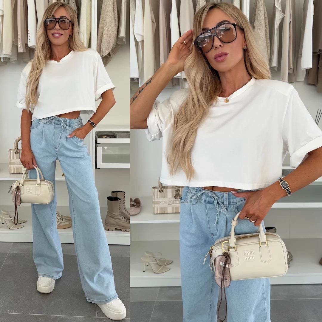 Kvinnors avslappnad croppad T-shirt med breda ärmar och material av hög kvalitet-Eva Jonsson