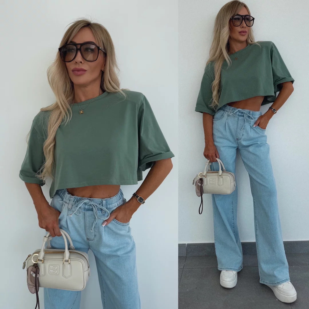 Kvinnors avslappnad croppad T-shirt med breda ärmar och material av hög kvalitet-Eva Jonsson