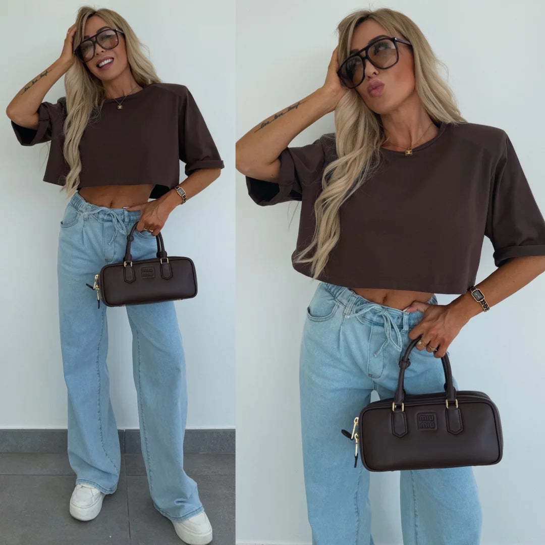 Kvinnors avslappnad croppad T-shirt med breda ärmar och material av hög kvalitet-Eva Jonsson