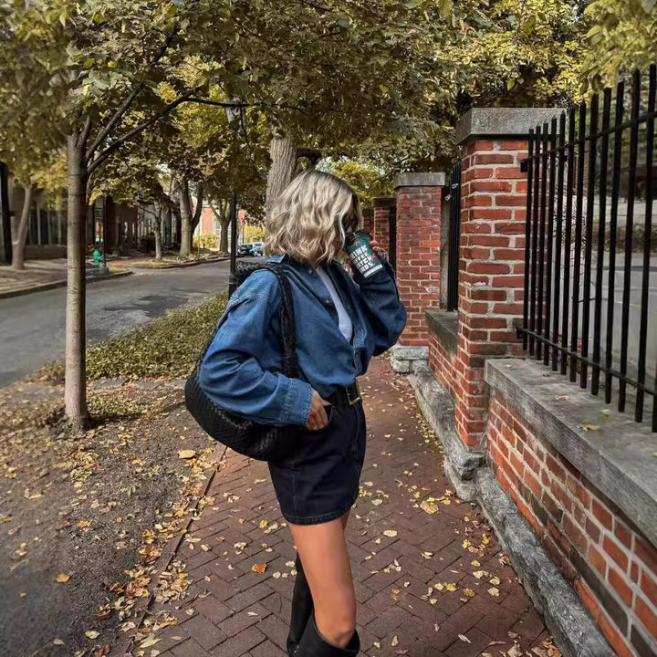 Kvinnors avslappnad denimjacka i klassisk oversized passform Mirla-Eva Jonsson