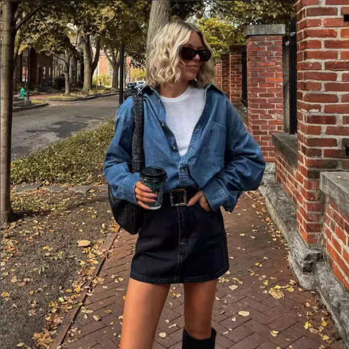 Kvinnors avslappnad denimjacka i klassisk oversized passform Mirla-Eva Jonsson