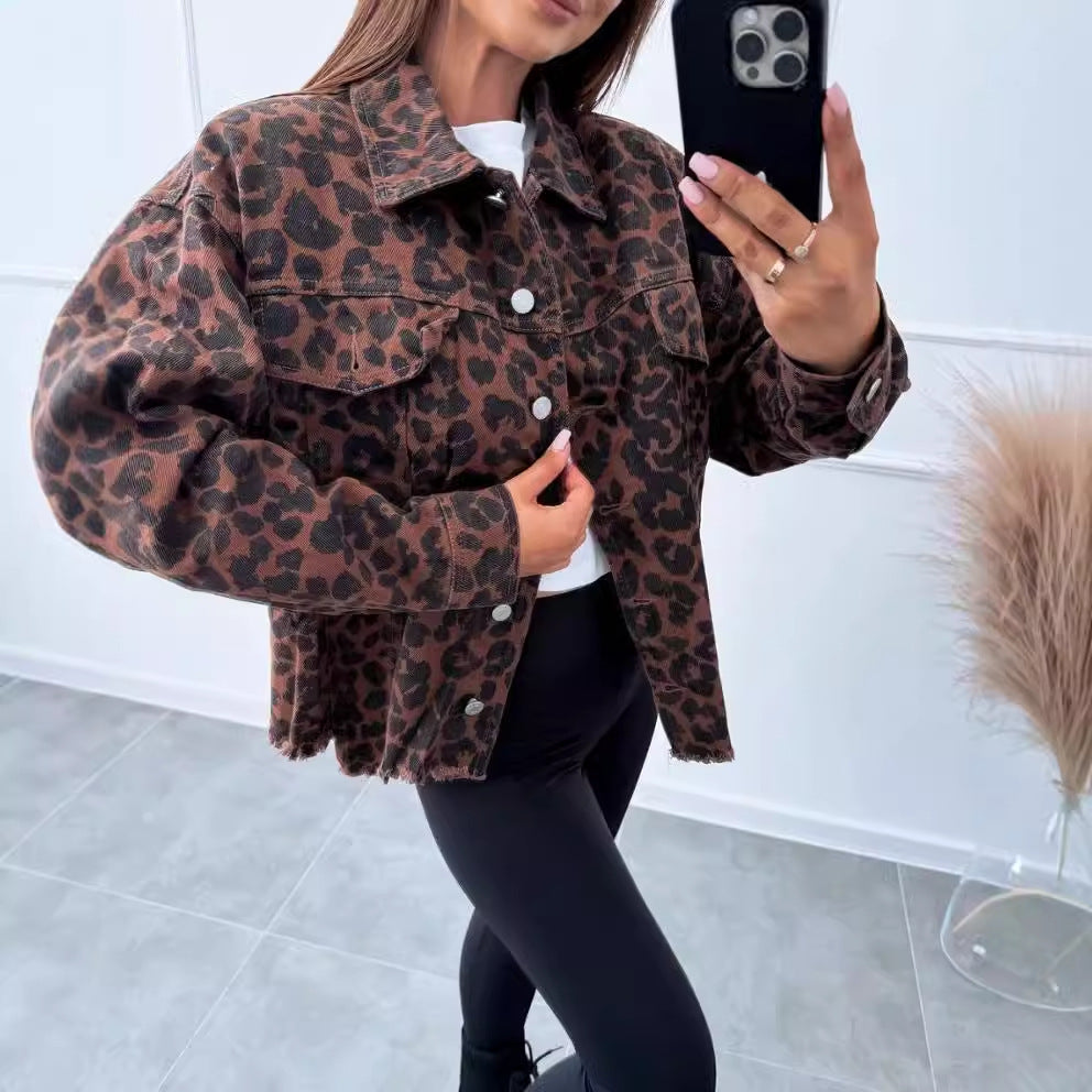 Kvinnors avslappnad denimjacka med djurtryck och fransad nederkant Mirla-Eva Jonsson