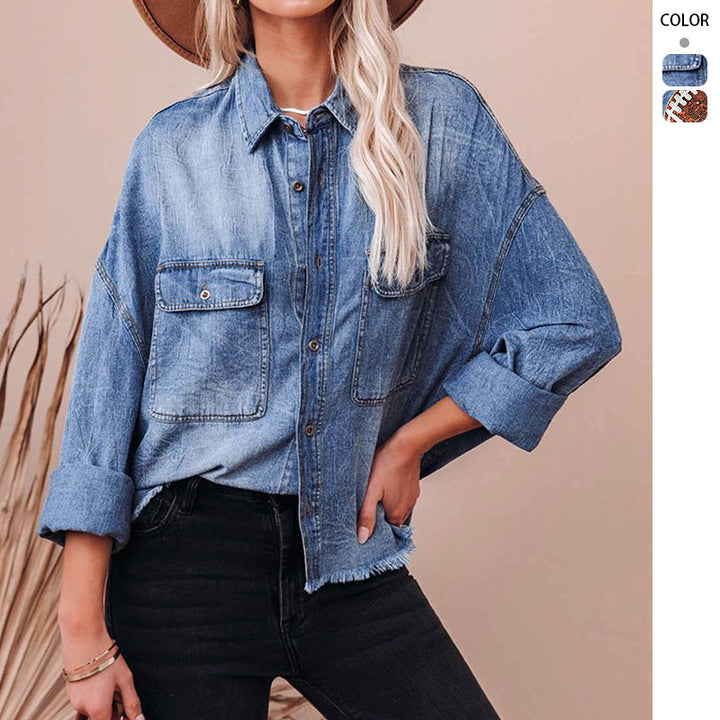 Kvinnors avslappnad denimskjorta jacka med fransade manschetter och praktiska fickor Mirla-Eva Jonsson