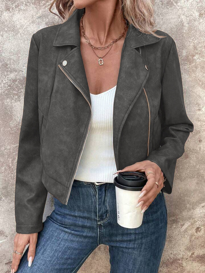 Kvinnors avslappnad faux läder bikerjacka med modern passform och eleganta detaljer Mirla-Eva Jonsson