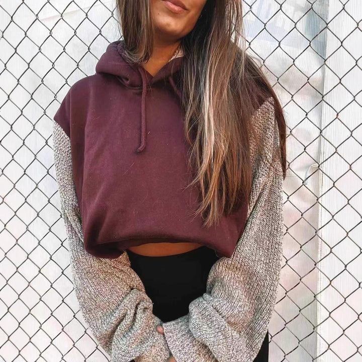 Kvinnors avslappnad hooded sweatshirt med texturerade ärmar Mirla-Eva Jonsson