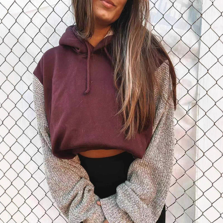 Kvinnors avslappnad hooded sweatshirt med texturerade ärmar Mirla-Eva Jonsson