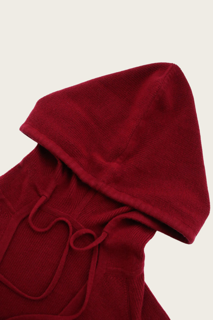 Kvinnors avslappnad hoodie gjord av högkvalitativt stickat Mirla-Eva Jonsson