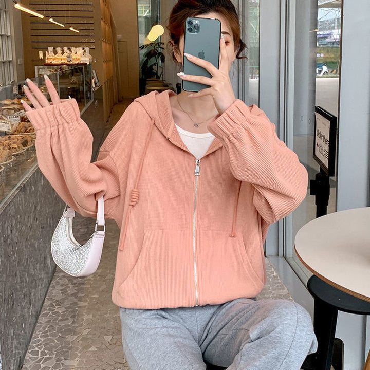 Kvinnors avslappnad hoodie med en rymlig passform och högkvalitativa material-Eva Jonsson