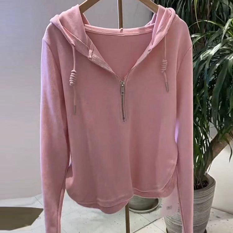 Kvinnors avslappnad hoodie med halv dragkedja och modern skärning Mirla-Eva Jonsson