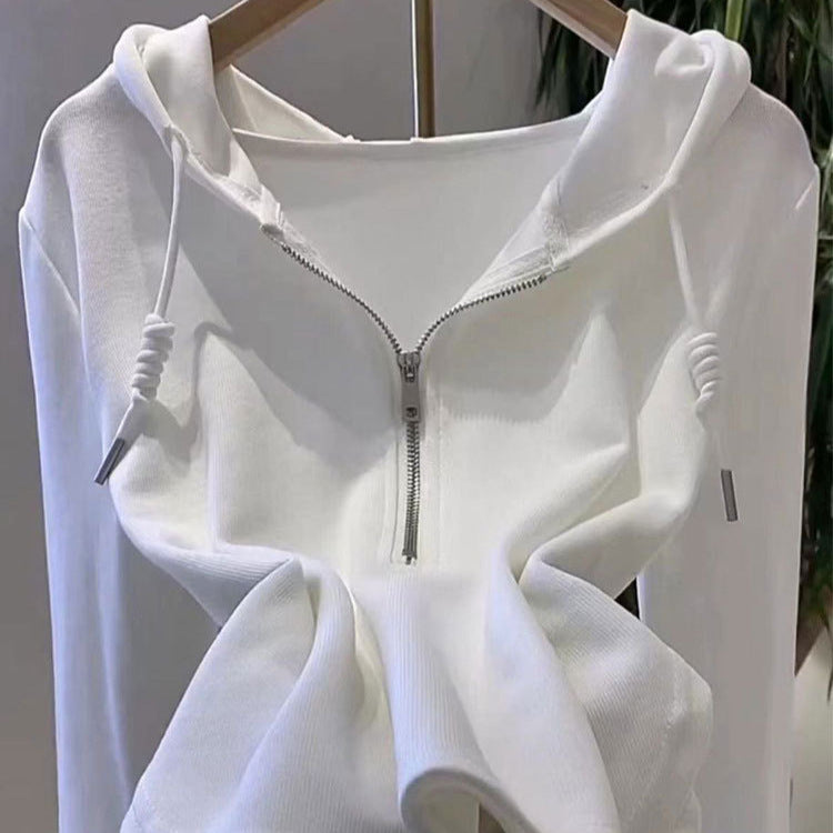 Kvinnors avslappnad hoodie med halv dragkedja och modern skärning Mirla-Eva Jonsson
