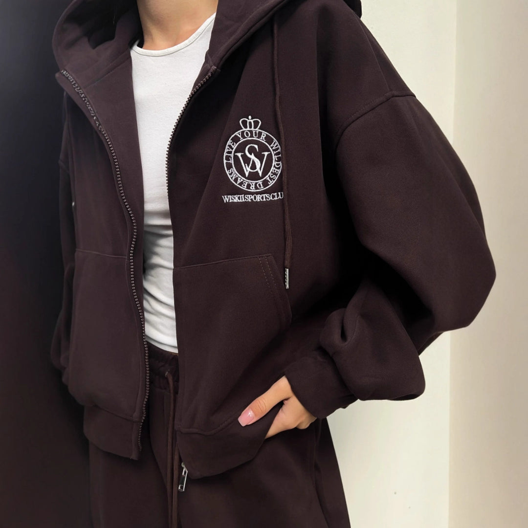 Kvinnors avslappnad hoodie med oversized skärning och elegant logotyp Mirla-Eva Jonsson