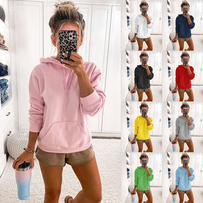 Kvinnors avslappnad hoodie med praktisk känguruficka och mjukt tyg Mirla-Eva Jonsson