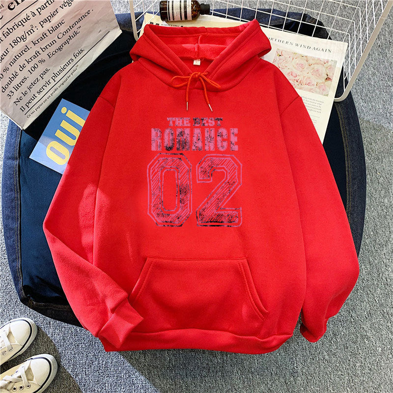 Kvinnors avslappnad hoodie med stiligt tryck Mirla-Eva Jonsson