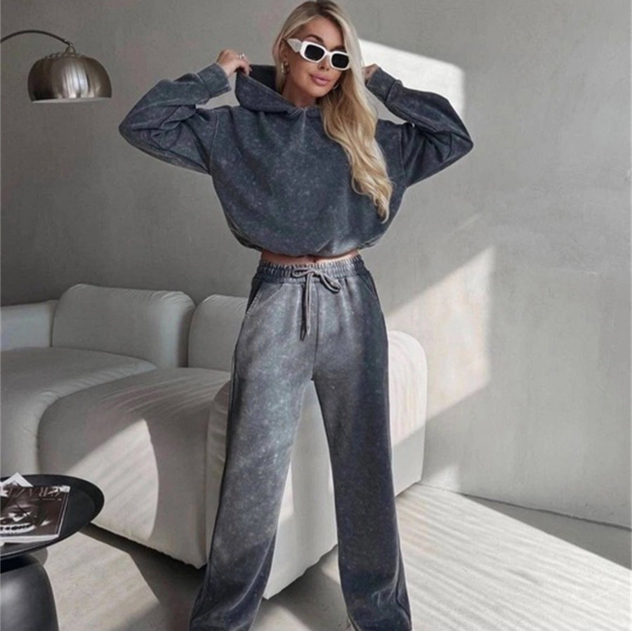 Kvinnors avslappnad hoodie set med vida byxor och elastisk midja Mirla-Eva Jonsson