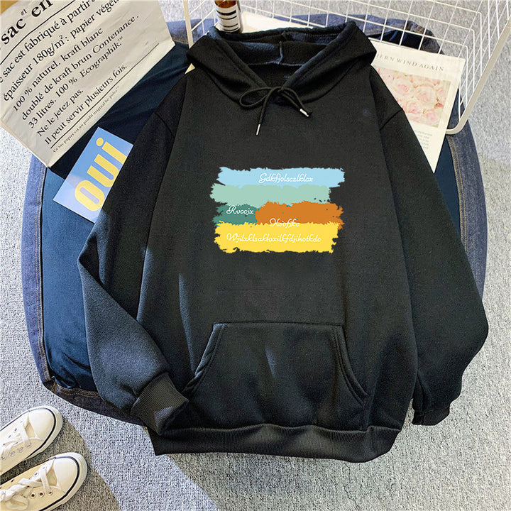 Kvinnors avslappnad huvtröja med kreativ grafisk design Mirla-Eva Jonsson