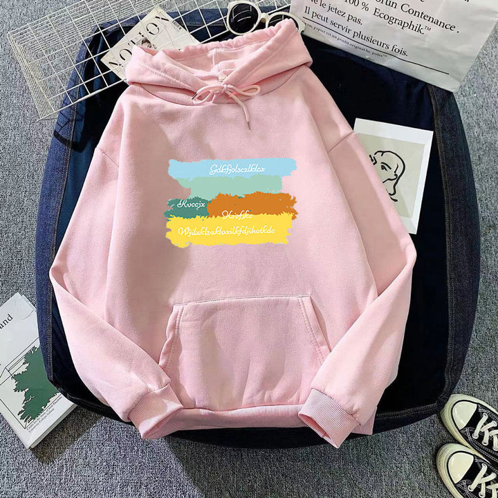 Kvinnors avslappnad huvtröja med kreativ grafisk design Mirla-Eva Jonsson