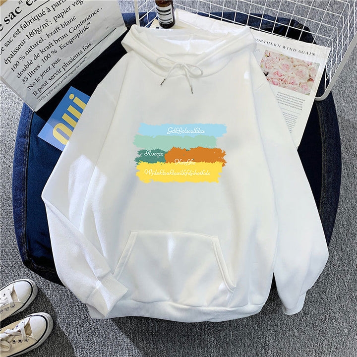 Kvinnors avslappnad huvtröja med kreativ grafisk design Mirla-Eva Jonsson