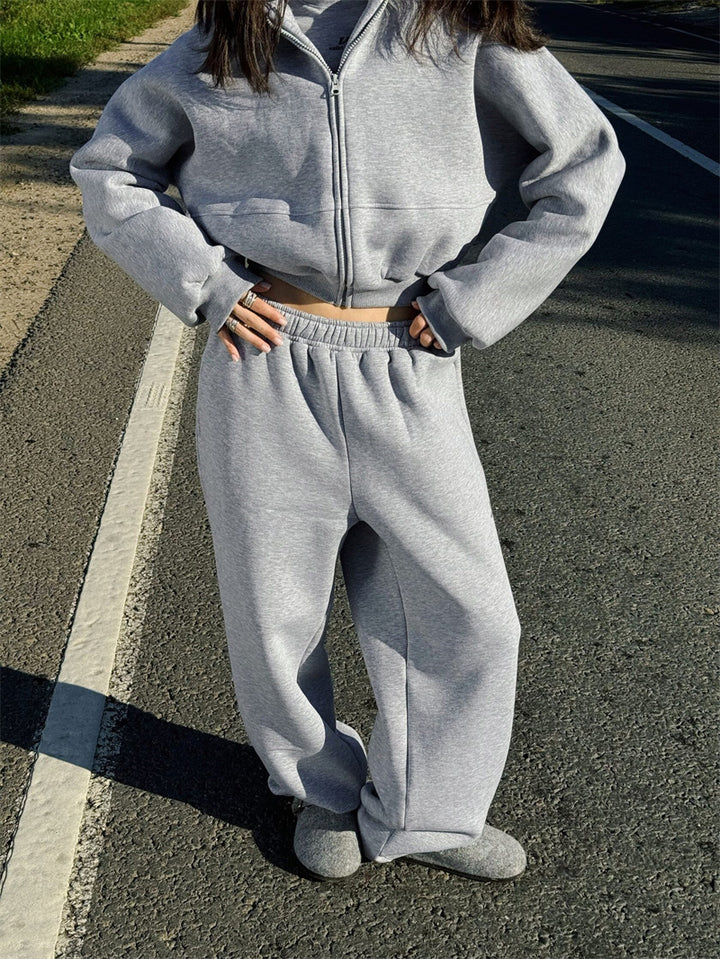 Kvinnors avslappnad kort sweatjacka och bekväm joggingbyxset-Eva Jonsson