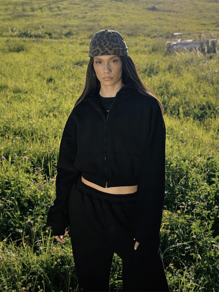 Kvinnors avslappnad kort sweatjacka och bekväm joggingbyxset-Eva Jonsson
