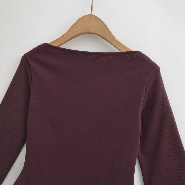 Kvinnors avslappnad långärmad t-shirt med modern krage Mirla-Eva Jonsson