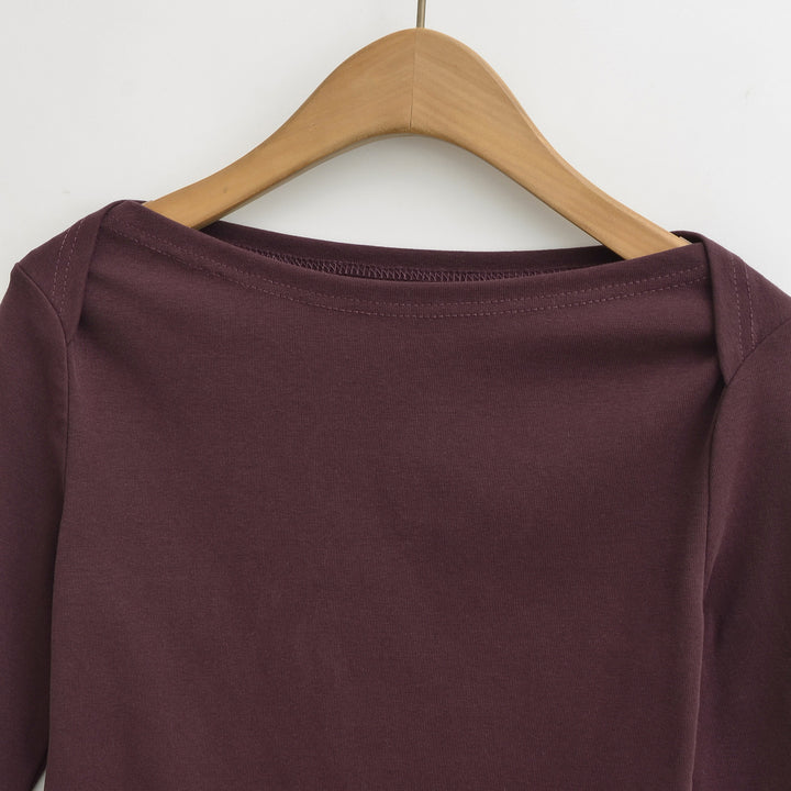 Kvinnors avslappnad långärmad t-shirt med modern krage Mirla-Eva Jonsson