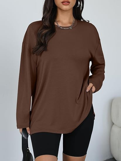 Kvinnors avslappnad långärmad t-shirt med sidofickor Mirla-Eva Jonsson