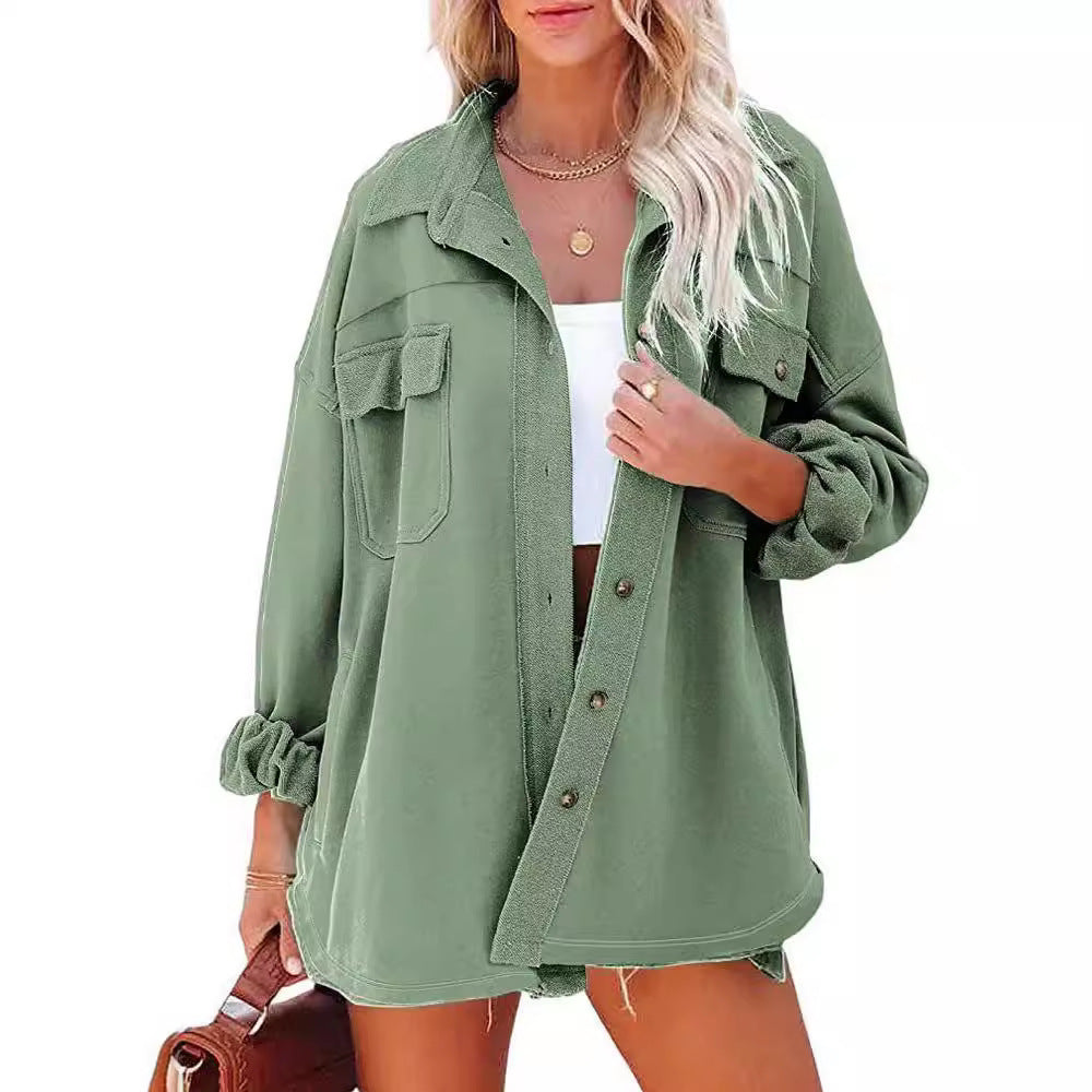 Kvinnors avslappnad oversize skjortjacka med praktiska fickor och modern skärning Mirla-Eva Jonsson