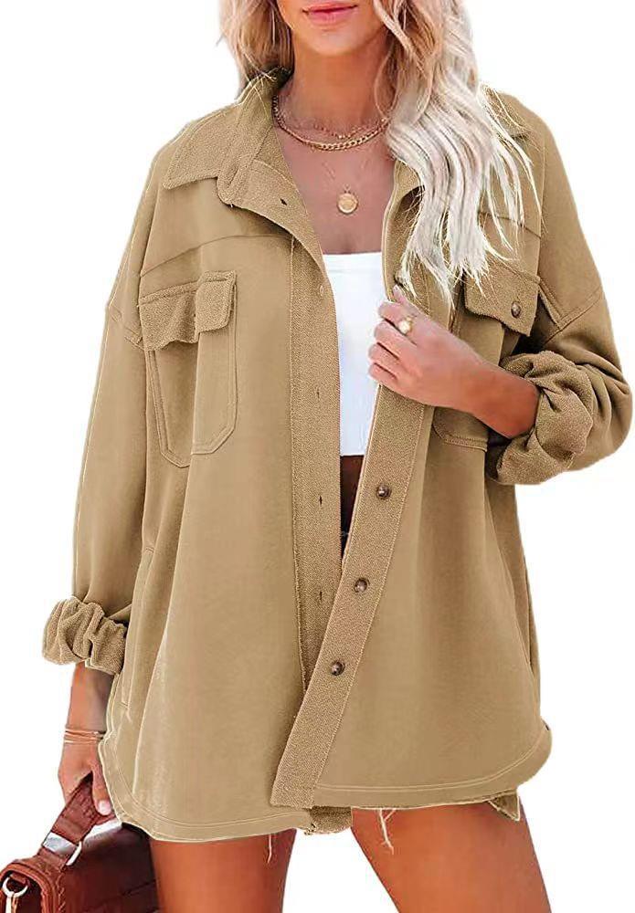 Kvinnors avslappnad oversize skjortjacka med praktiska fickor och modern skärning Mirla-Eva Jonsson