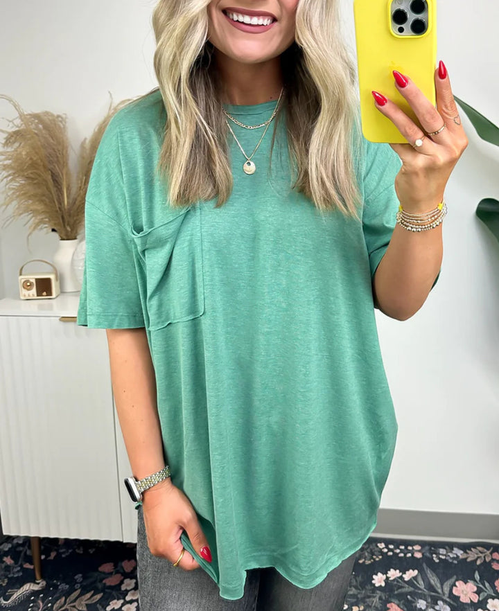 Kvinnors avslappnad oversized T-shirt med ficka Mirla-Eva Jonsson