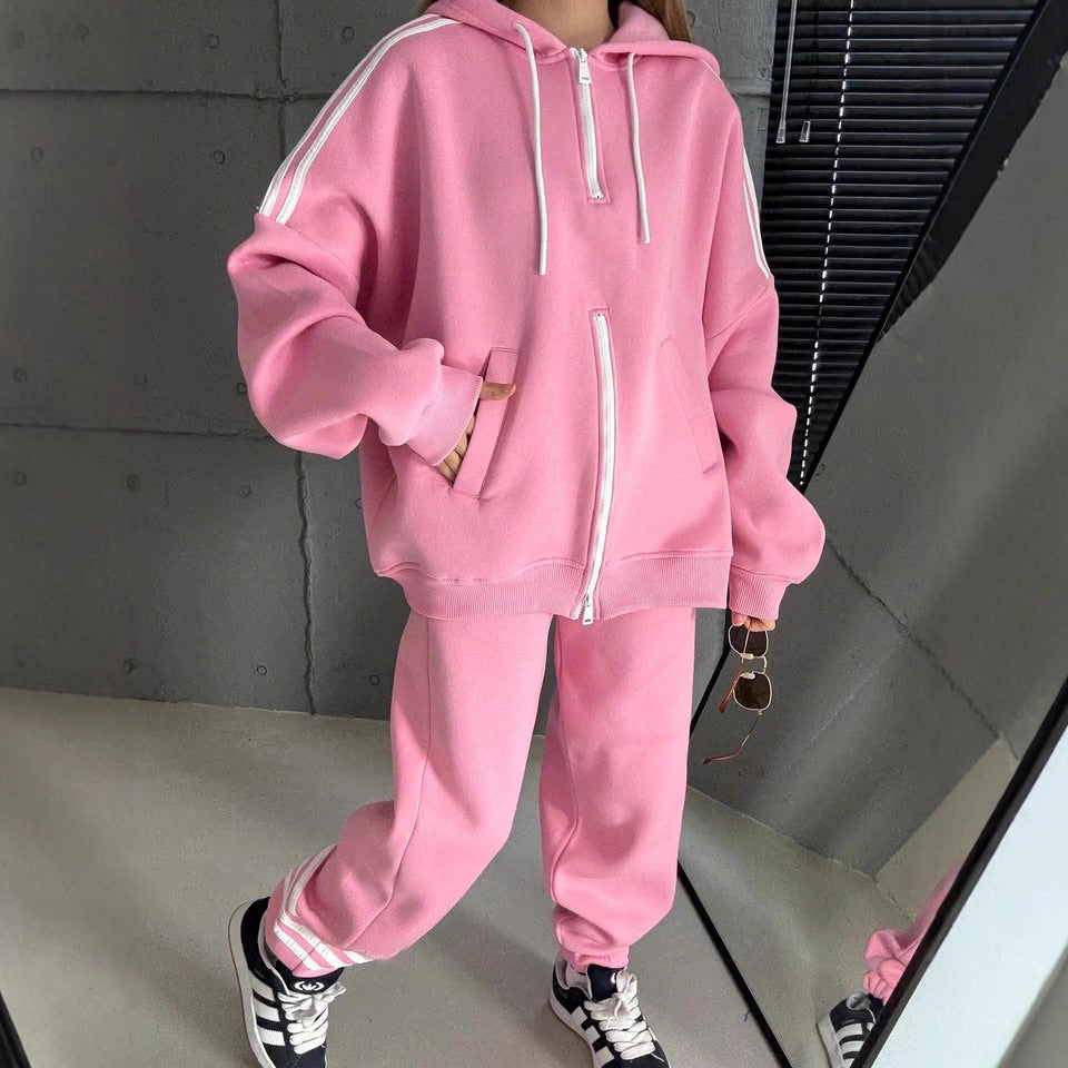 Kvinnors avslappnad oversized dragkedja hoodie med praktiska fickor Mirla-Eva Jonsson