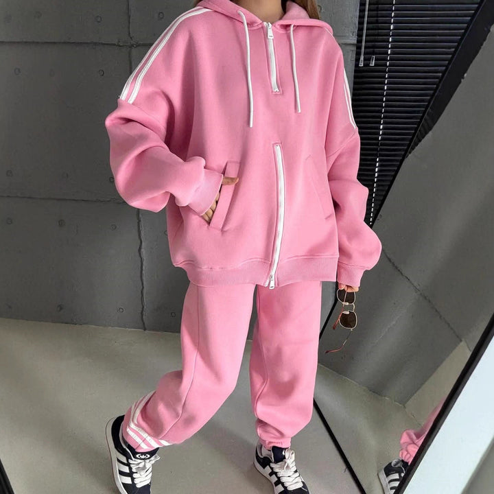 Kvinnors avslappnad oversized dragkedja hoodie med praktiska fickor Mirla-Eva Jonsson