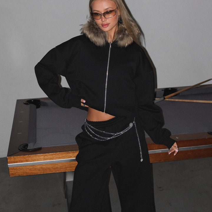 Kvinnors avslappnad oversized hoodie med dragkedja och sidofickor Mirla-Eva Jonsson