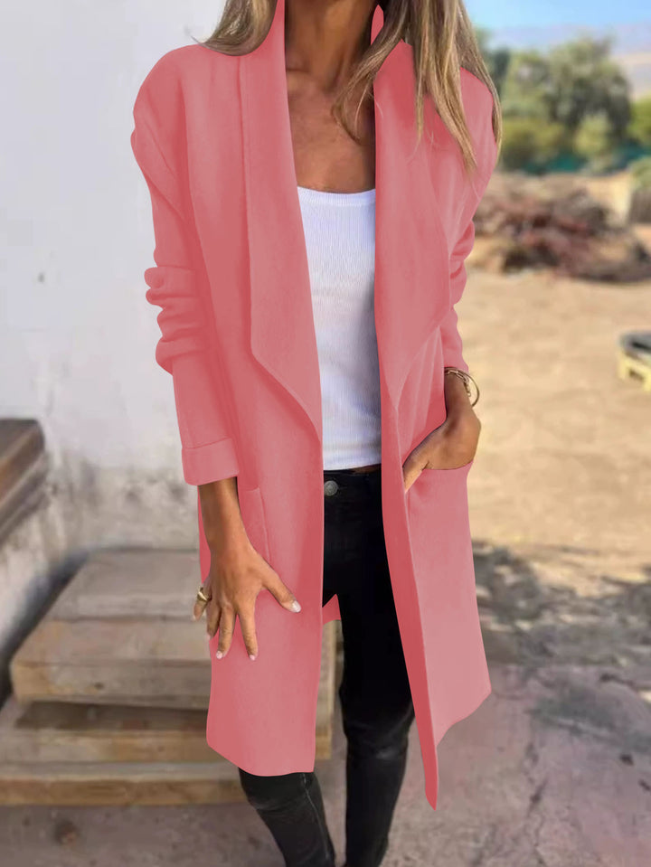 Kvinnors avslappnad oversized rock med sidofickor och öppen krage Mirla-Eva Jonsson