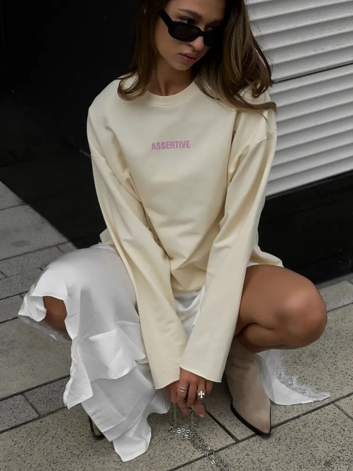 Kvinnors avslappnad oversized sweatshirt med tryckdesign Mirla-Eva Jonsson