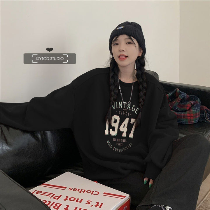 Kvinnors avslappnad oversized sweatshirt med vintage tryck Mirla-Eva Jonsson