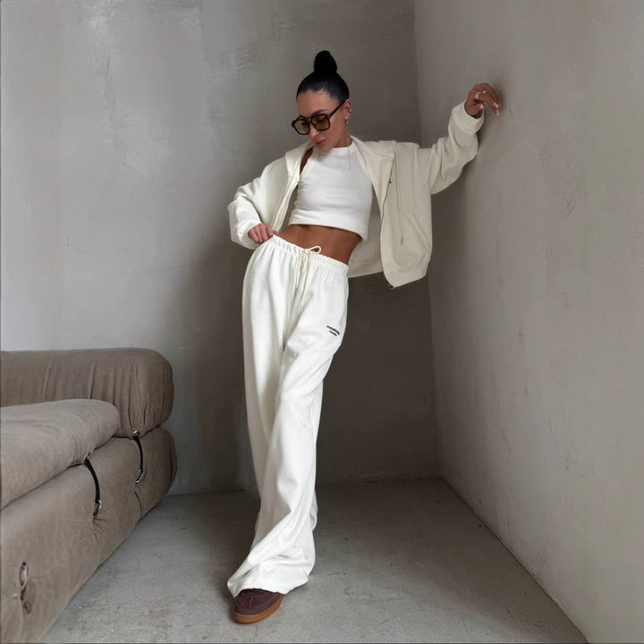 Kvinnors avslappnad oversized träningsdräkt med stilfull krage och elastisk midjeband Mirla-Eva Jonsson