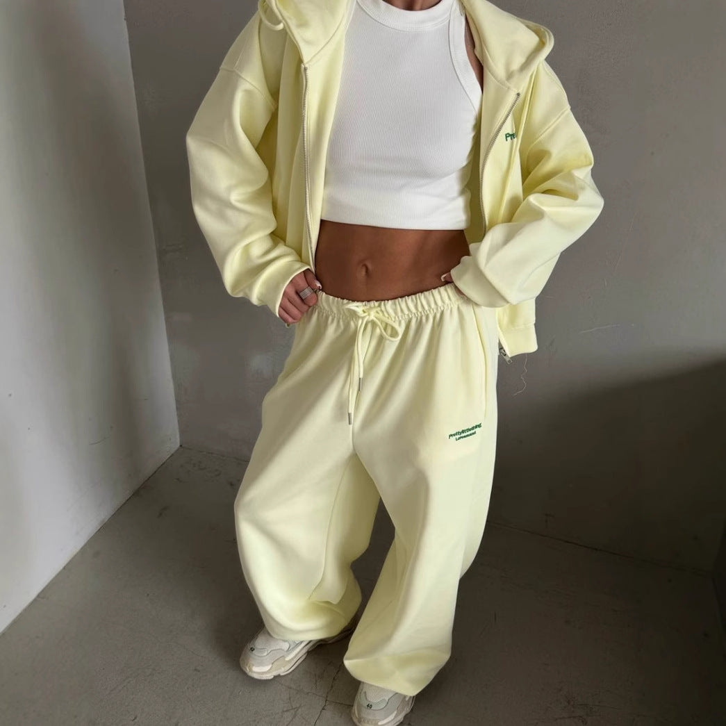 Kvinnors avslappnad oversized träningsdräkt med stilfull krage och elastisk midjeband Mirla-Eva Jonsson