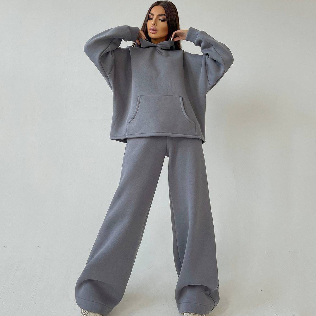 Kvinnors avslappnad passform hoodie och lösa sweatpants set Mirla-Eva Jonsson