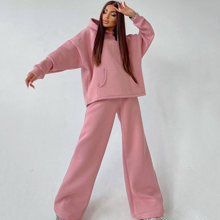 Kvinnors avslappnad passform hoodie och lösa sweatpants set Mirla-Eva Jonsson