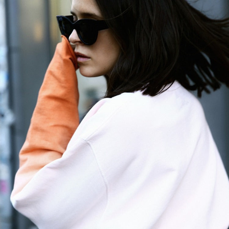 Kvinnors avslappnad passform sweatshirt med gradient och avslappnad stil Mirla-Eva Jonsson