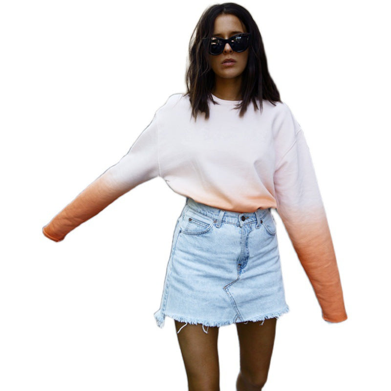 Kvinnors avslappnad passform sweatshirt med gradient och avslappnad stil Mirla-Eva Jonsson