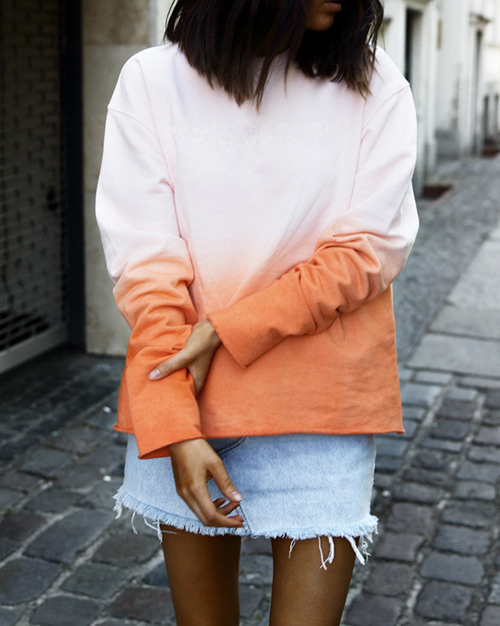 Kvinnors avslappnad passform sweatshirt med gradient och avslappnad stil Mirla-Eva Jonsson