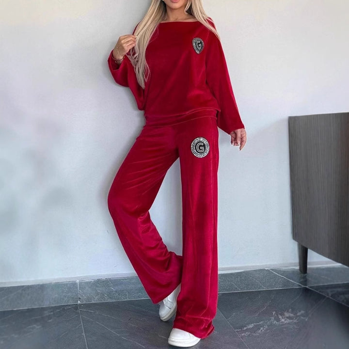 Kvinnors avslappnad sammet loungewear set med mjuk skärning Mirla-Eva Jonsson
