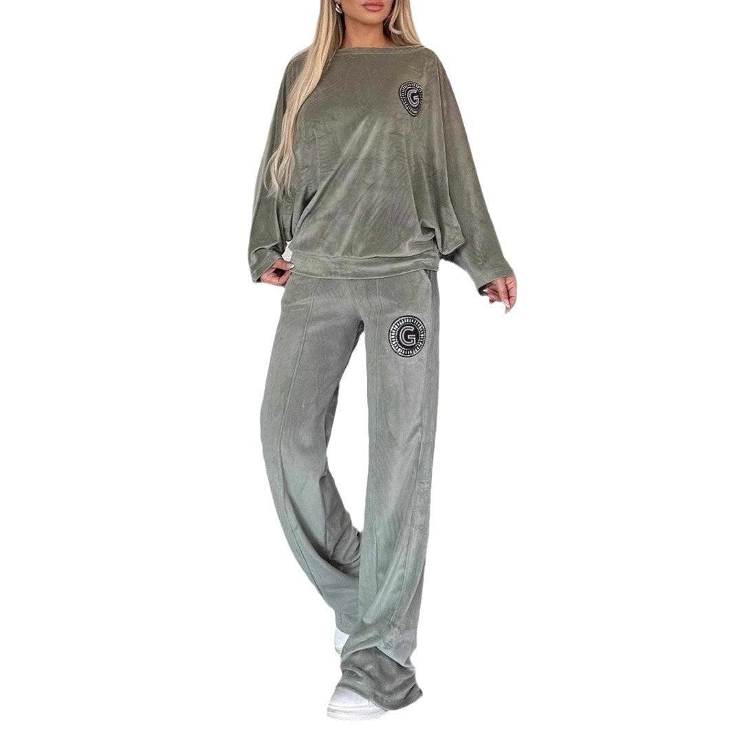 Kvinnors avslappnad sammet loungewear set med mjuk skärning Mirla-Eva Jonsson