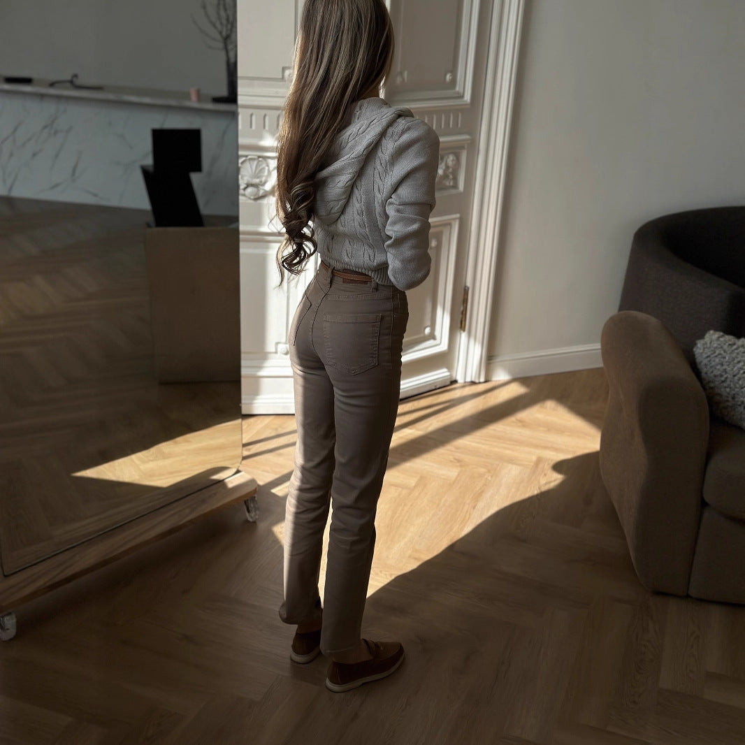 Kvinnors avslappnad stickad pullover med huva och dragkedja Mirla-Eva Jonsson