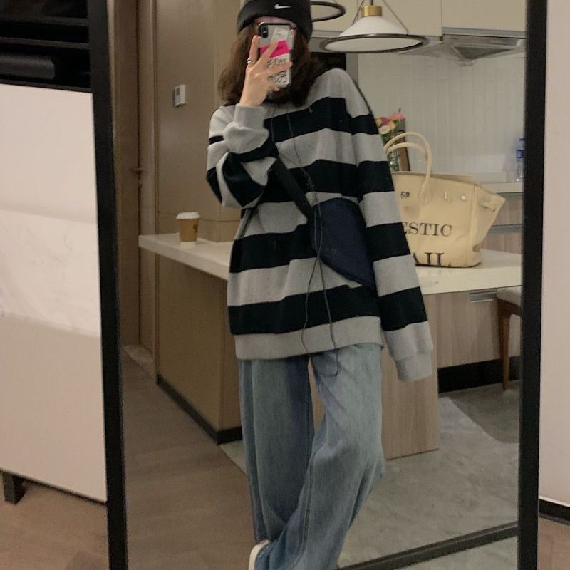 Kvinnors avslappnad stickad tröja med breda ränder och mysig oversized passform-Eva Jonsson