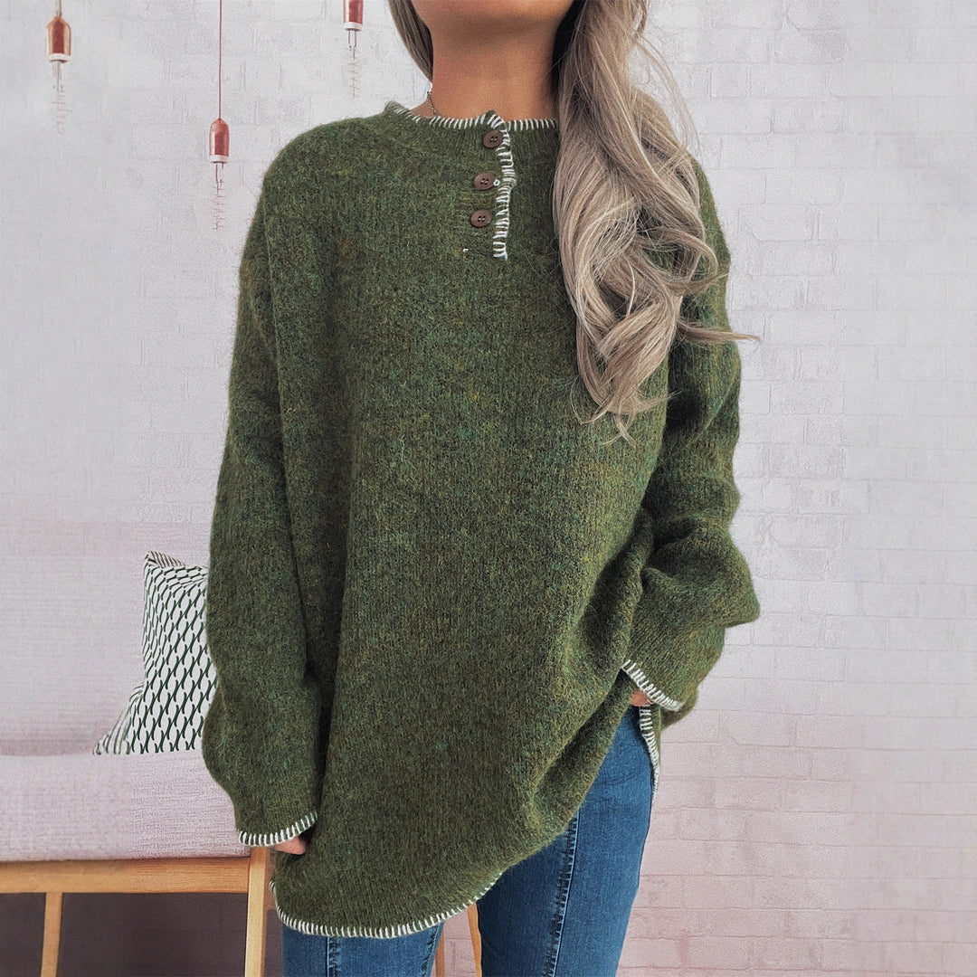 Kvinnors avslappnad stickad tröja med klassisk knappdesign och oversized passform Mirla-Eva Jonsson